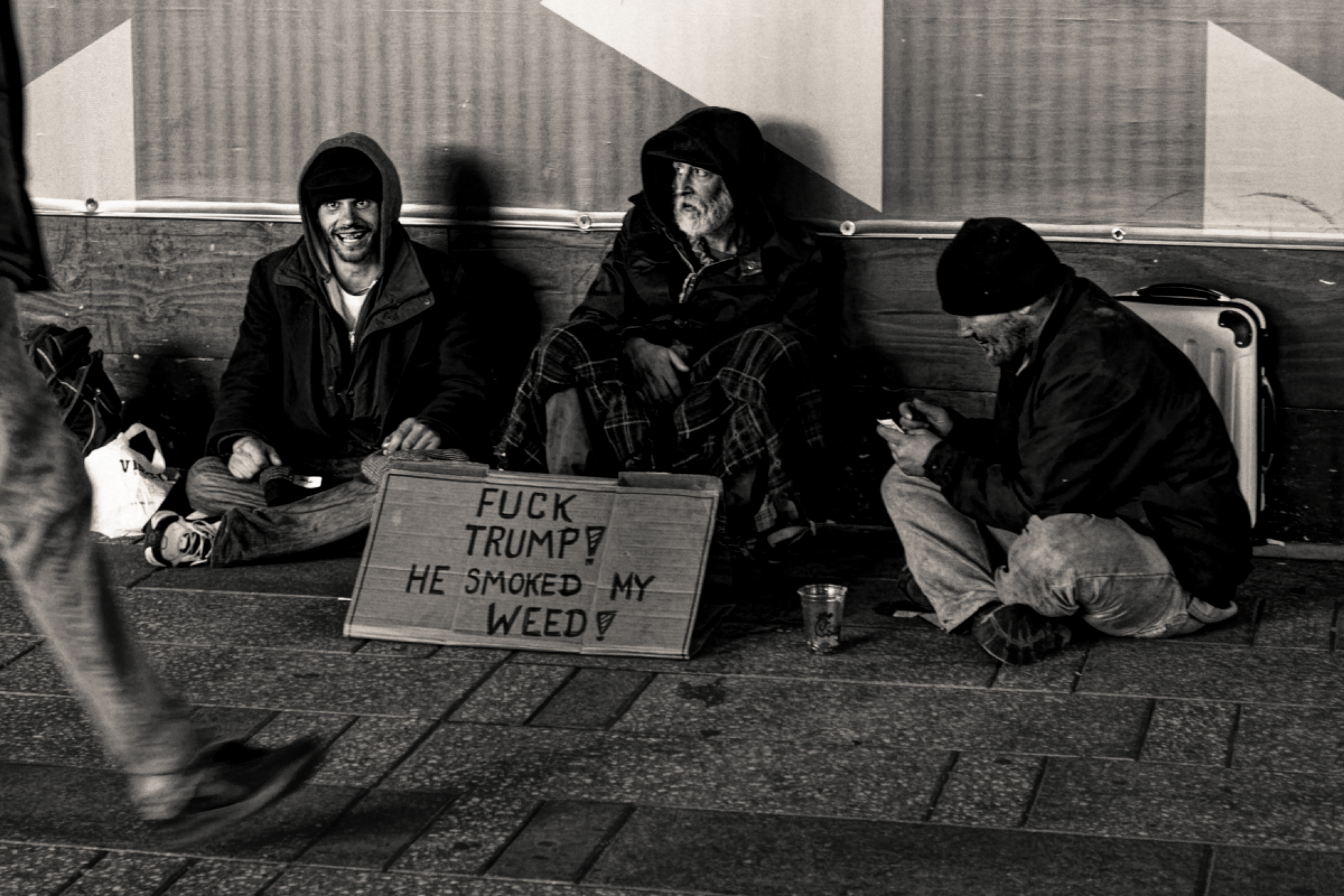 Xiomaro: Sharing a Slice of the Big Apple Through Street Photography