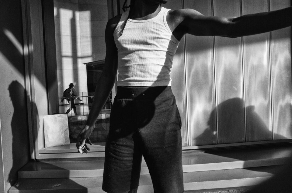 Street-Photography-NYC-SPDOTCOM-RADDING-HEAVENLY-ARMS-2